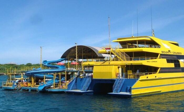 Bali: Bounty Cruise Dinner Program with Private Transfers - Main Image