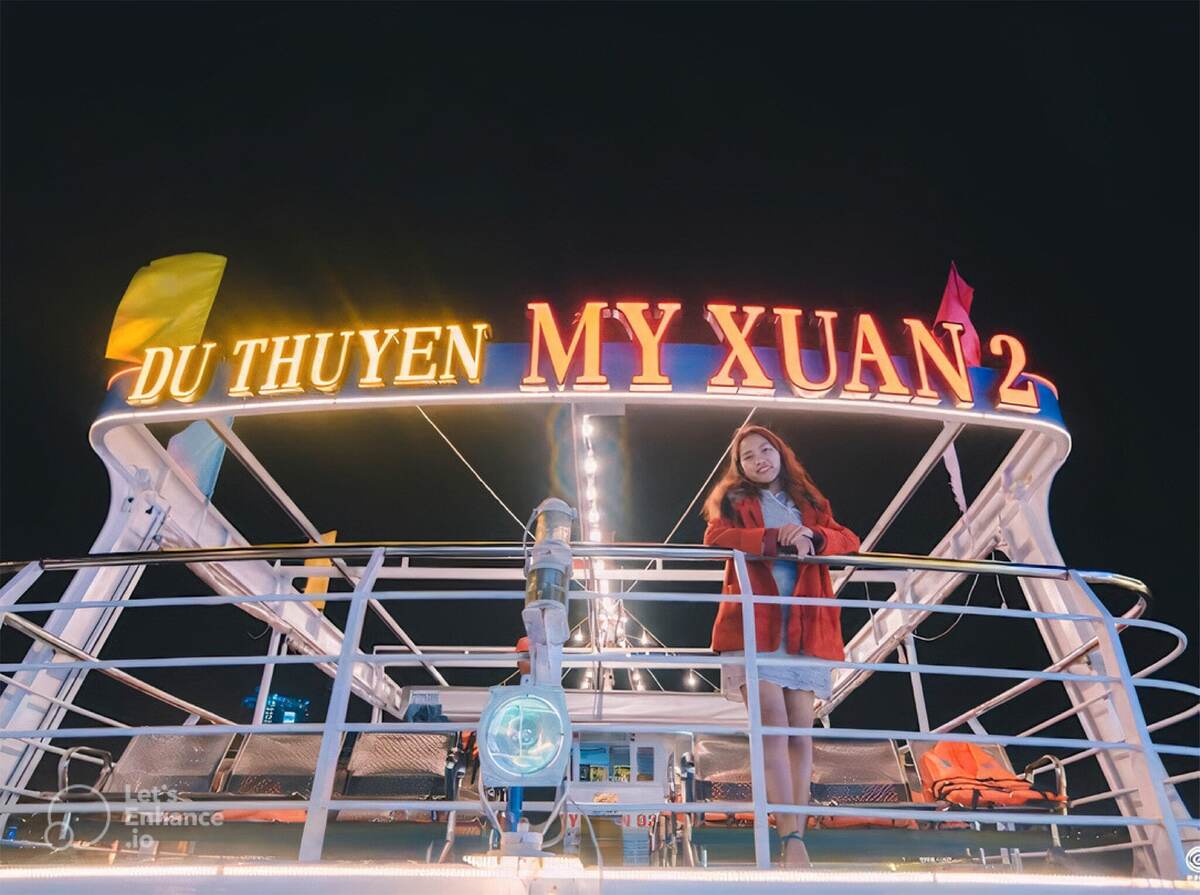 My Xuan Cruise on Han River by Night - Main Image