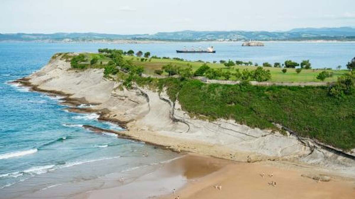 Santander: City Sightseeing Hop-On Hop-Off Bus Tour & Train Day Tours - Main Image