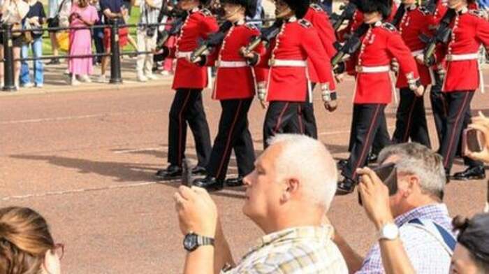London: Walking Tour + Changing of the Guard at Buckingham Palace - Main Image