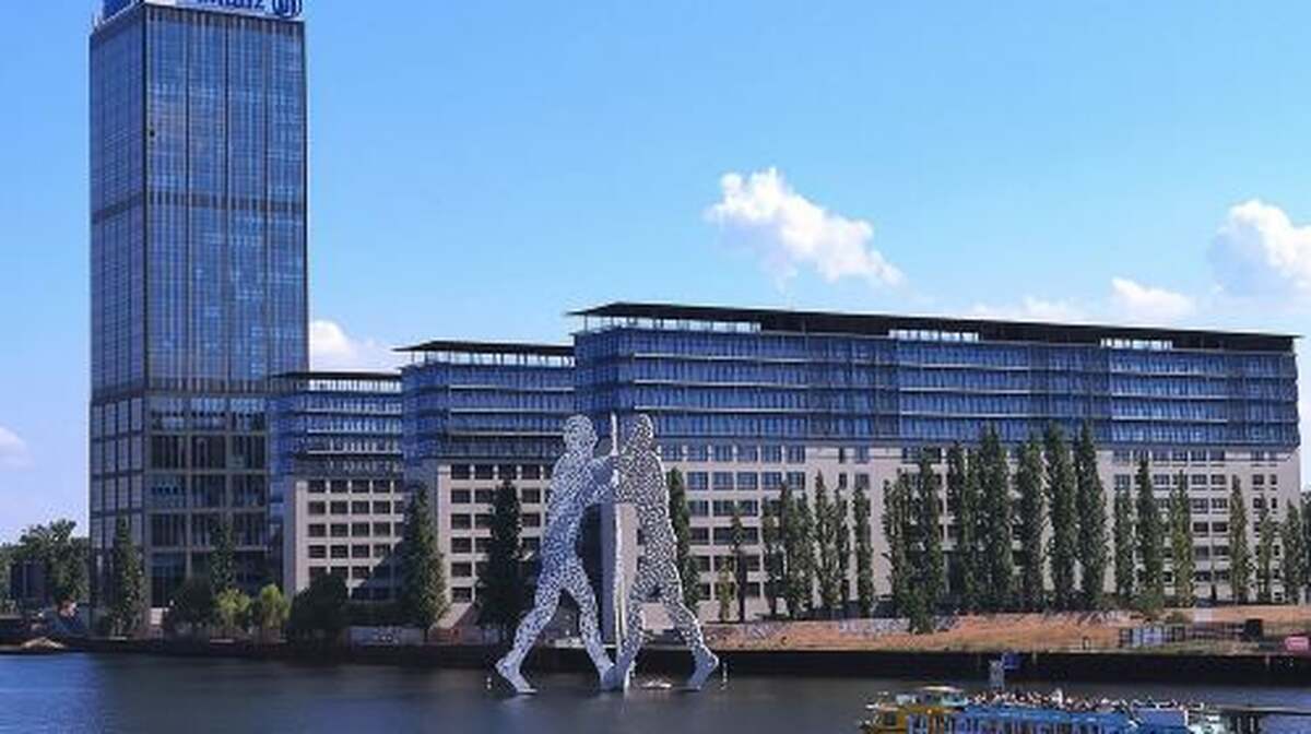 Berlin East Side Tour 2.5 hour cruise with commentary Day Tours - Main Image