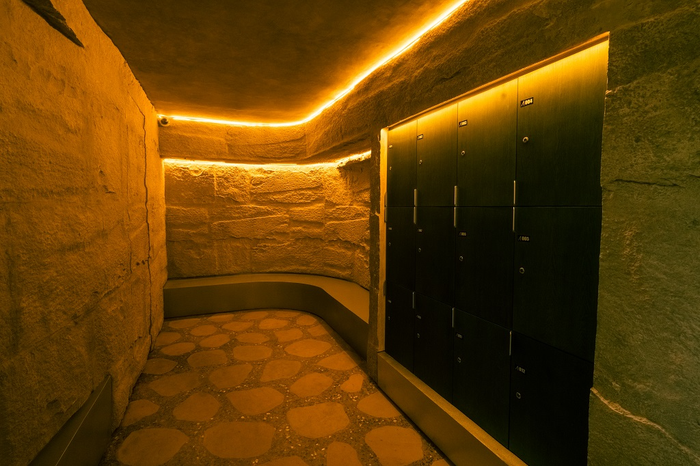 fb5dc4ac-73dc-41fa-bd20-1606bba31935_alt