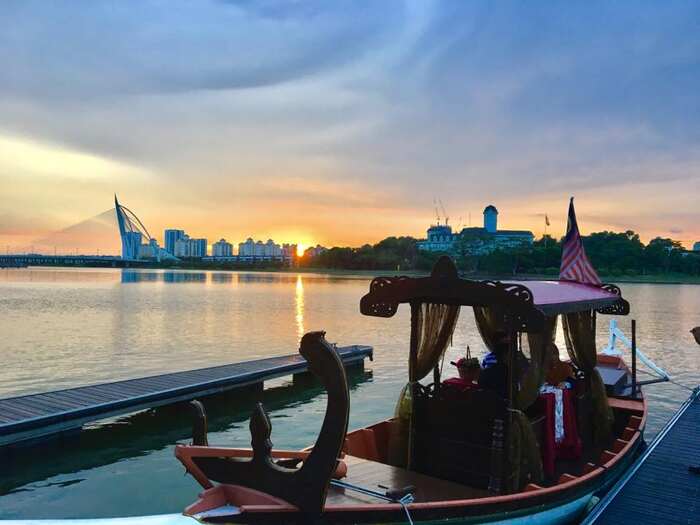 Putrajaya Sunset Cruise and Kuala Lumpur Night Exploration - Main Image