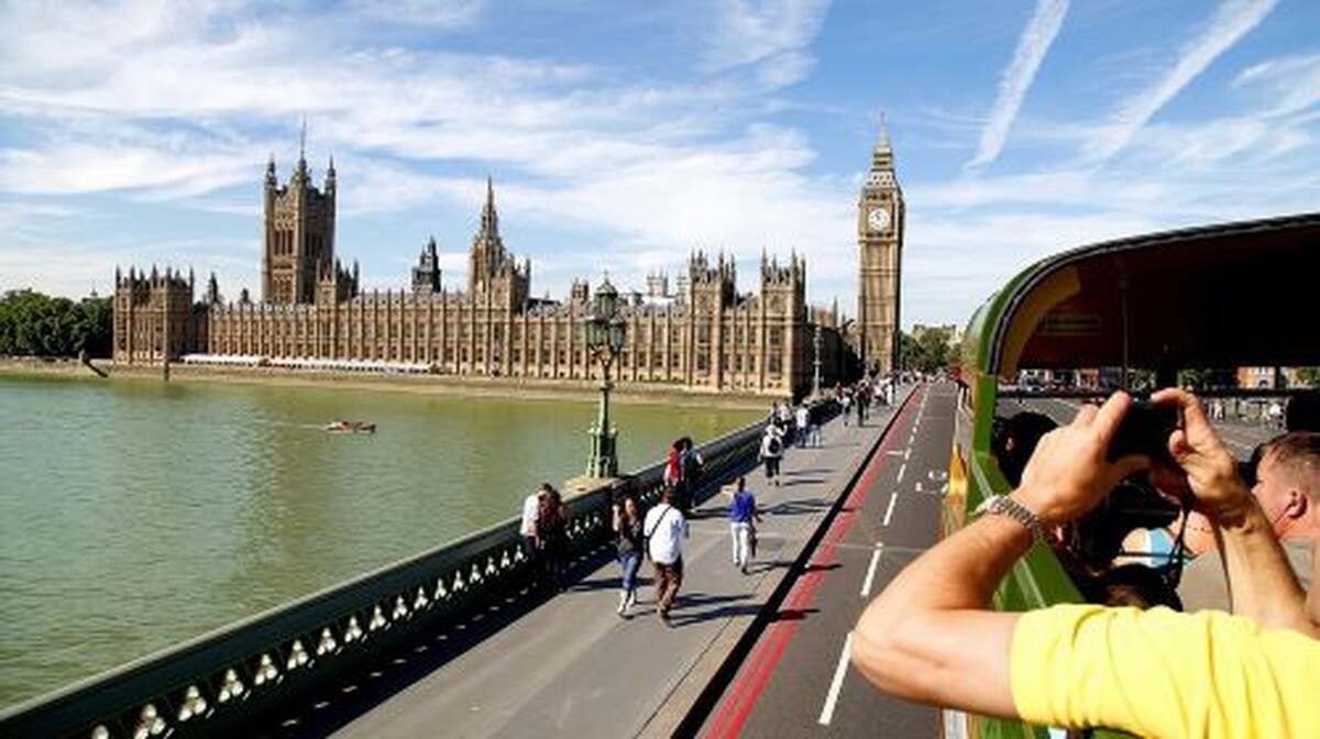 London Vintage Bus Tour Including River Thames Cruise with Optional Lunch Day Tours - Main Image