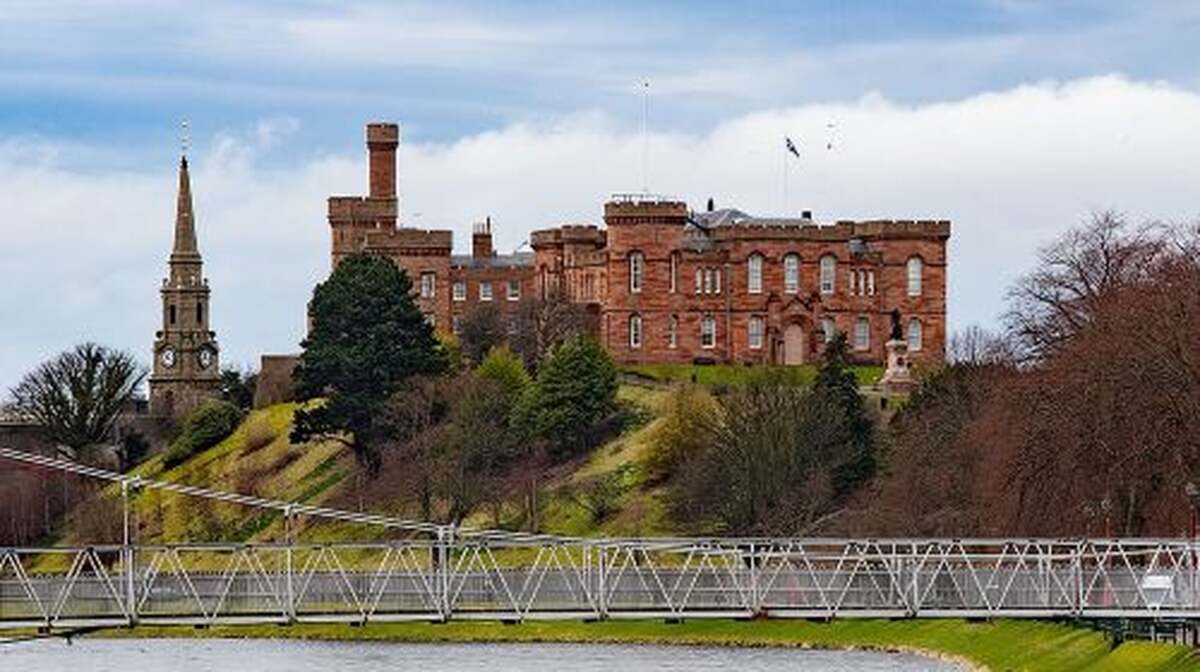 Full-Day Private Tour to Urquhart Castle Loch Ness and Inverness Day Tours - Main Image