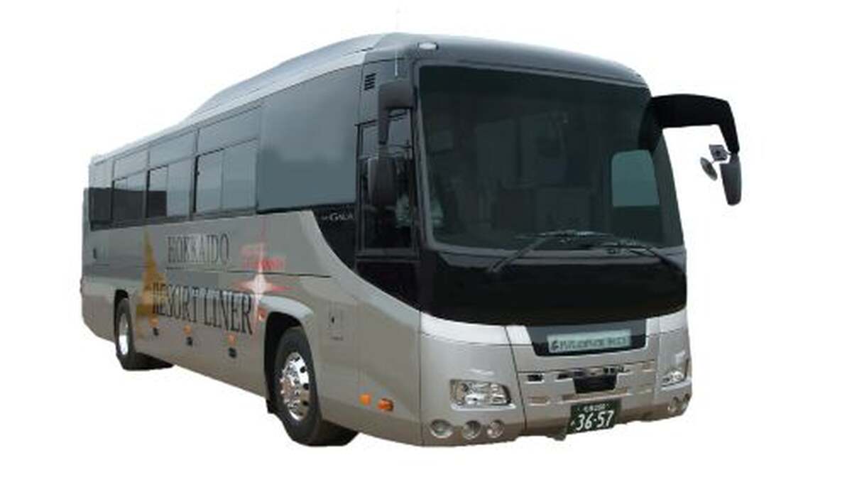Hokkaido Ski Bus | Niseko Ski Resort Area - New Chitose Airport (CTS) Shuttle Bus Transport Passes - Main Image