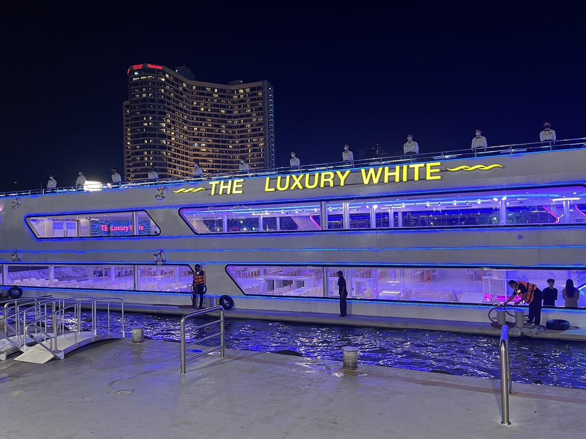 The Luxury White Dinner Cruise at ICONSIAM - Main Image