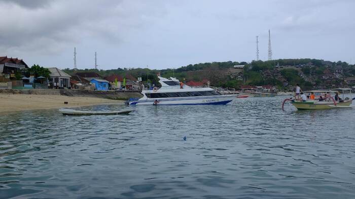 da641f1b-8318-4da8-aed3-9abd0e233a1d_alt