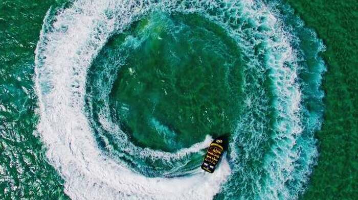 Paradise Jet Boating: 1-Hr Broadwater Adventure Ride - Main Image