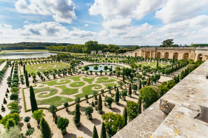 Versailles Palace and Gardens Self-Tour - Main Image
