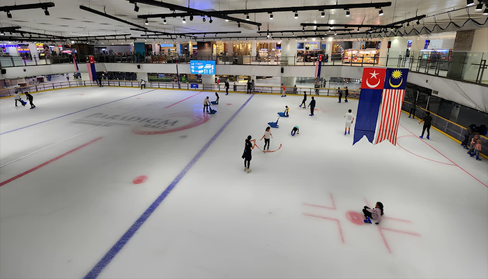 Blue Ice Skating Rink @ Paradigm Mall Johor Bahru - Main Image