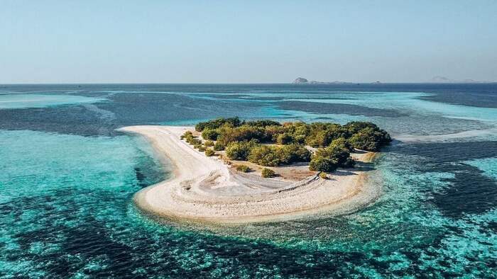 One Day Komodo Island Hopping Trip with Speed Boat - Main Image