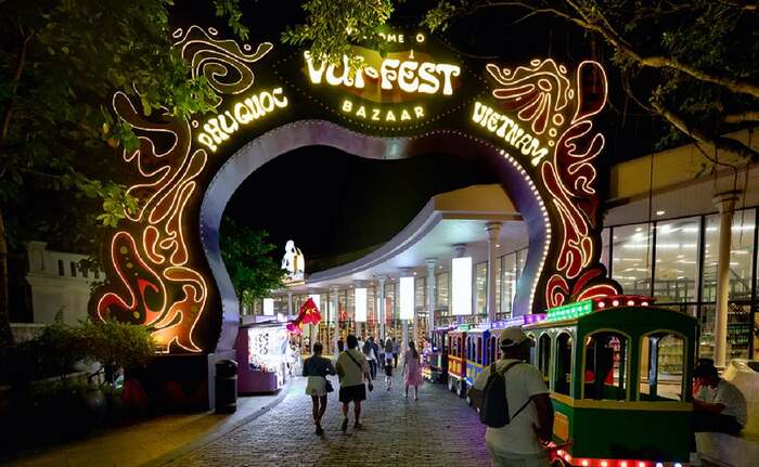 Phu Quoc Night Market Private Tour with Massage - Main Image
