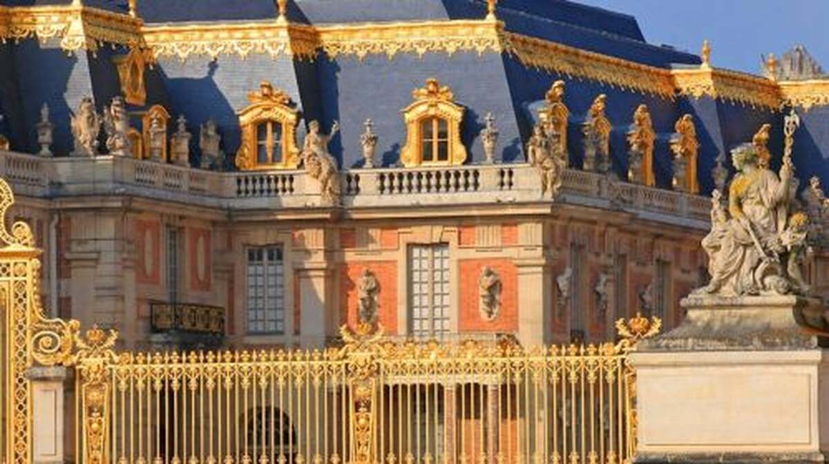 Palace of Versailles: Trianon Estate Access + Bike Tour Day Tours - Main Image