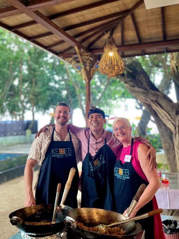 c0d45f34-cd8e-4b05-9f00-8435c27ad160_alt