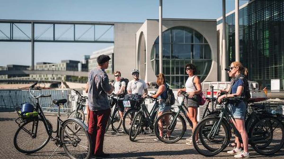 Berlin: Guided Bike Tour to Explore the Highlights Day Tours - Main Image