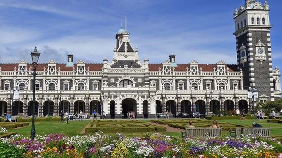 Castle, Coast & City Tour - 8 pax max - Castle Entrance Included Day Tours - Main Image