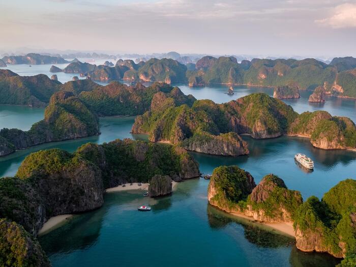 Halong Join-In Day Tour 6 Hours Cruising. Cave, Kayak, Swim. Seafood Lunch - Main Image