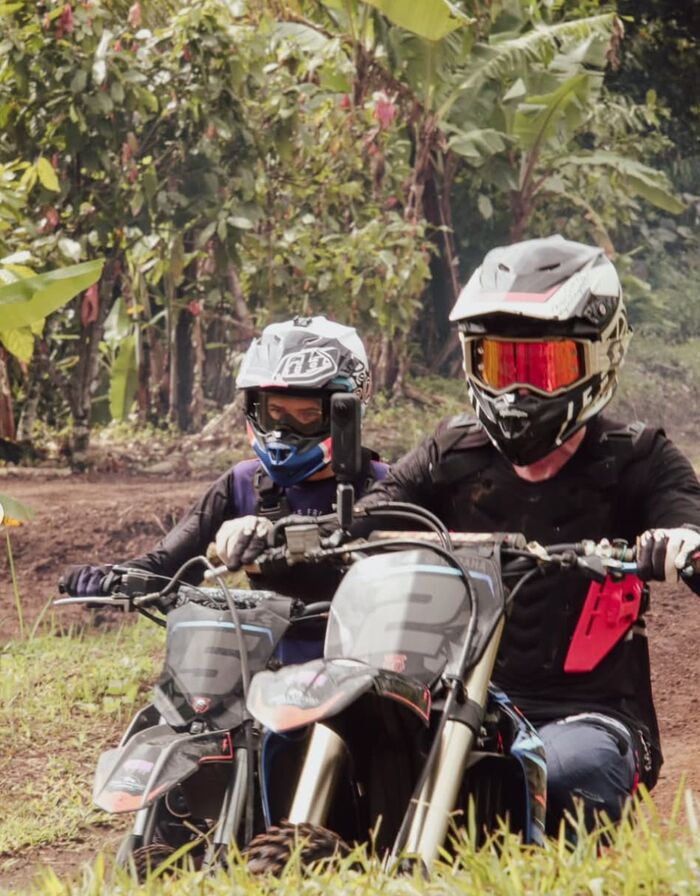 0efff662-fe21-41ba-9a92-8f9856e12b39_alt