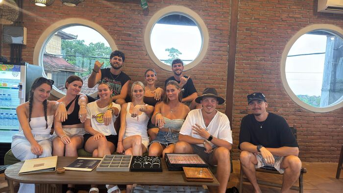 97fc1e90-1a0c-4676-b9a9-5bdc30d39981_alt