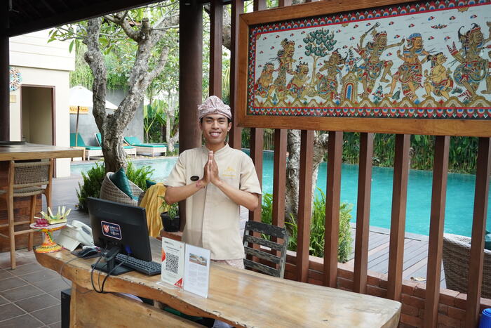 c2ae7f70-59f7-45aa-b6d0-1590d3b6e035_alt