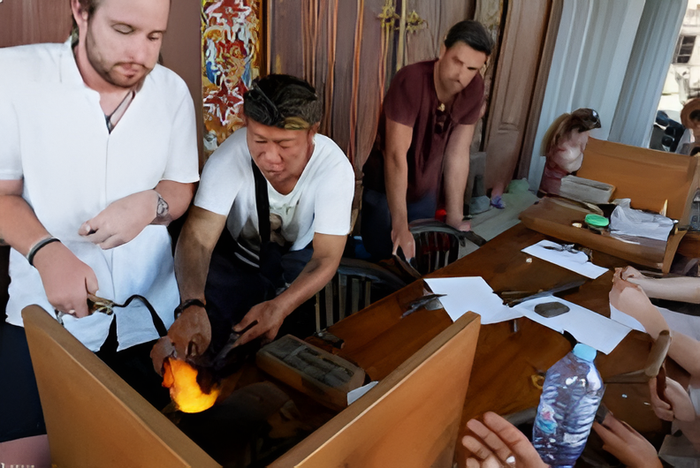 fa767d0a-1775-4b92-abb2-fac8bf4aca45_alt