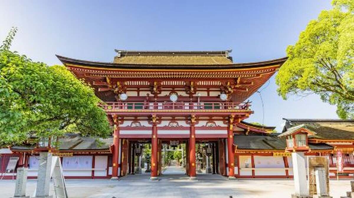 1-day tour to Beppu cable car: Dazaifu Tenmangu Shrine, Yufuin, Lake Kinrin and flower village - Main Image