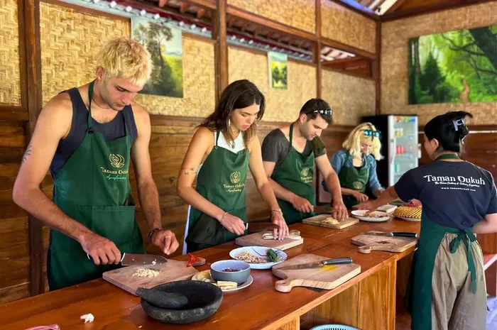 f05c0f0c-dcc9-431a-a774-ef8db296a187_alt