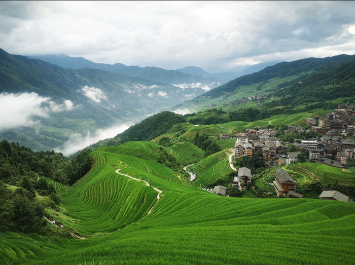 One-Day Tour of Longji Golden Pit (Including Bus, Golden Buddha Peak, and Xishan Shaoyue, Excluding Cable Car) - Main Image