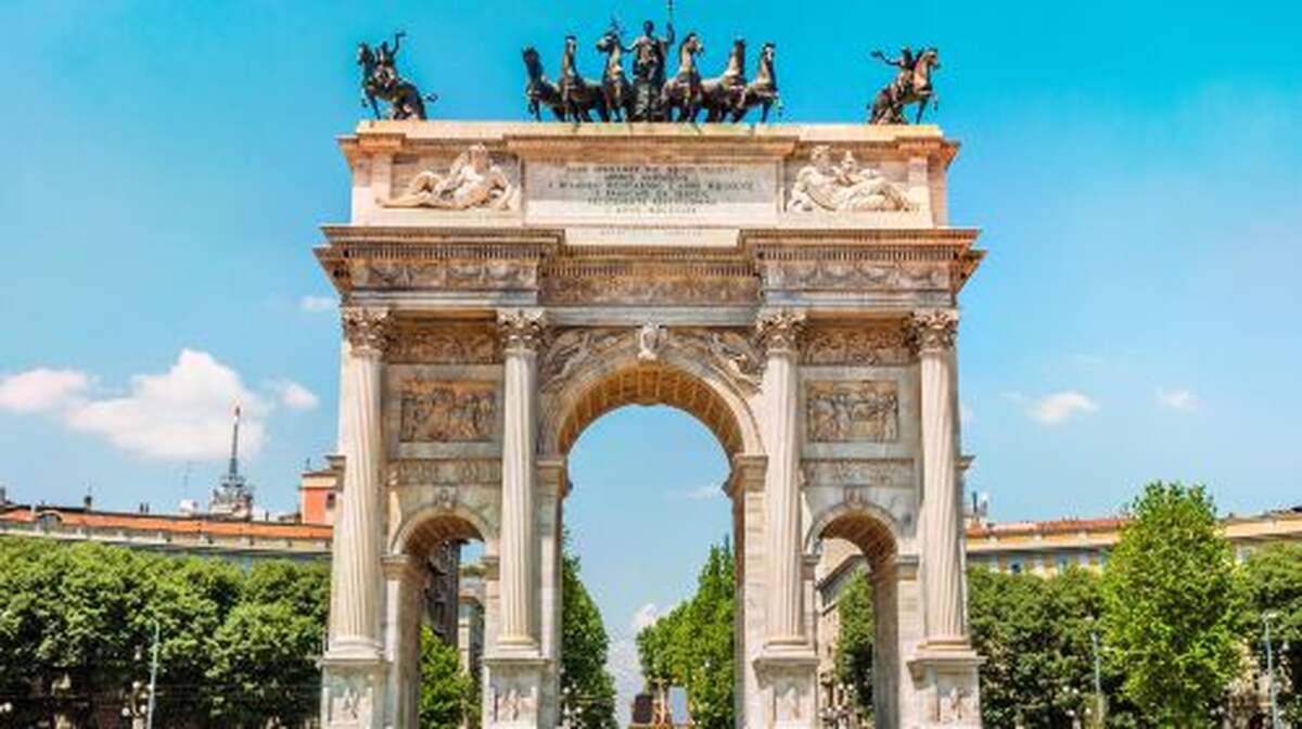 Milan Cathedral + Sforza Castle + Monument to Leonardo da Vinci + Casa Milan + Arco della Pace Day Tours - Main Image