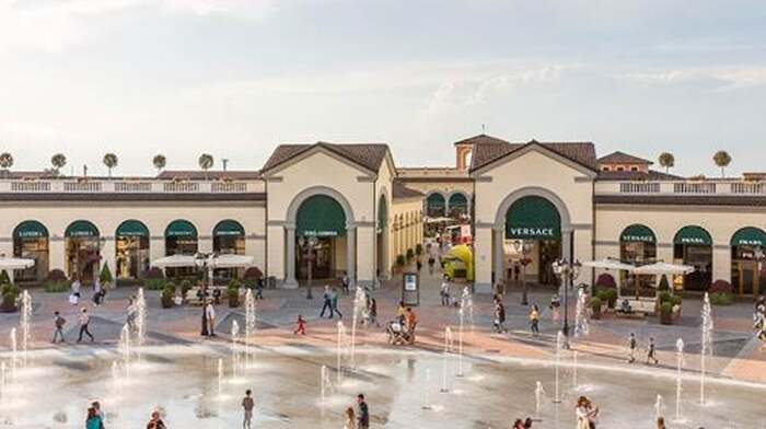 Roundtrip Bus Transfer from Milan to Serravalle Designer Outlet Transport Passes - Main Image