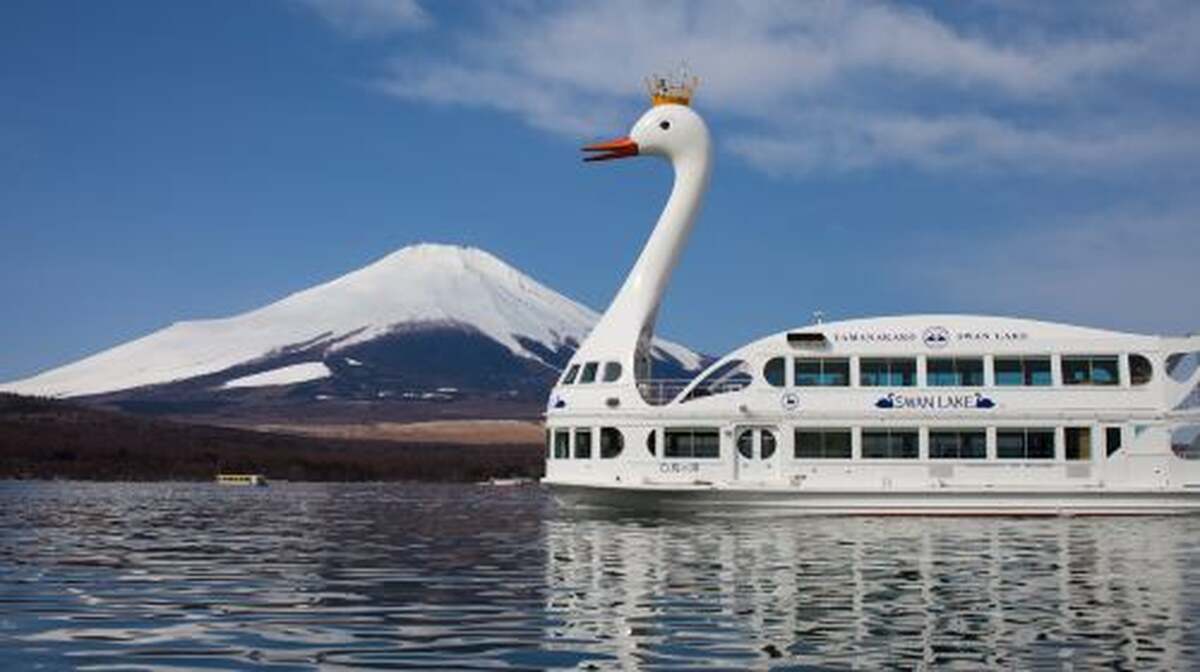 Yamanakako Tourist Boat - Main Image