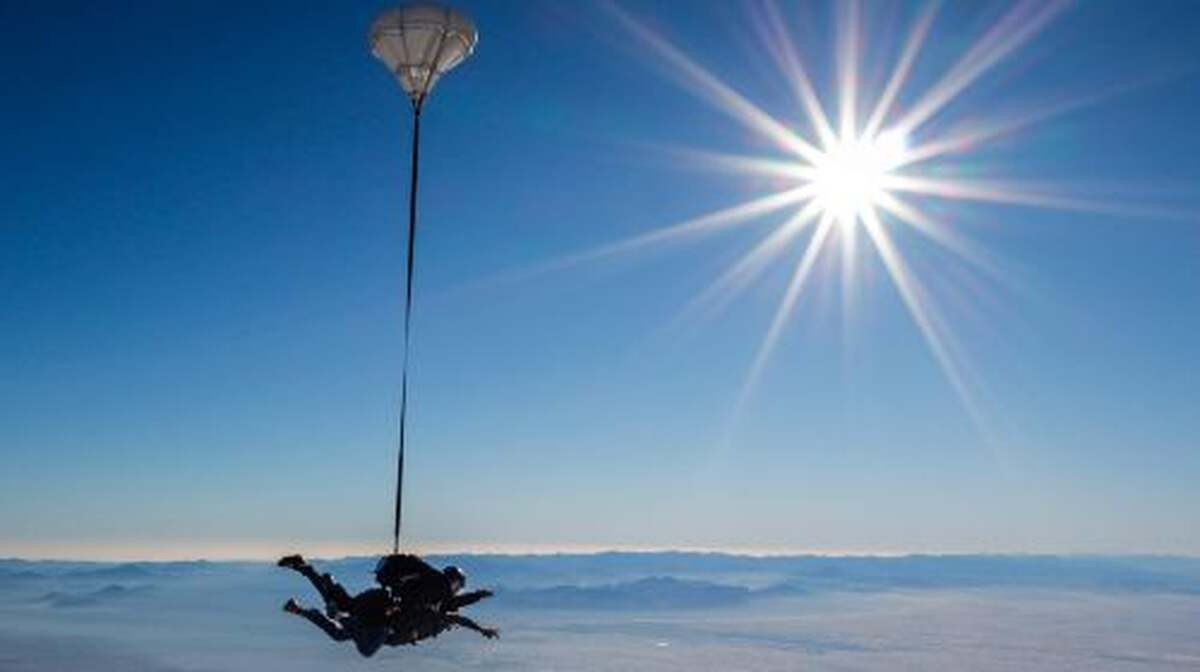 Skydiving Experience in Dubai 97938 - Main Image