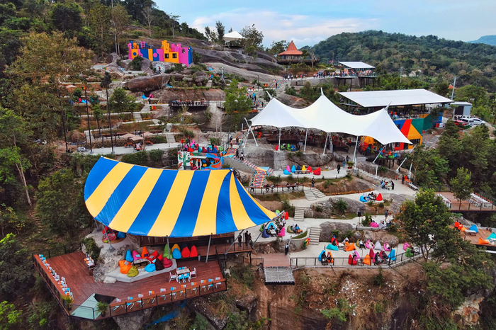 Obelix Hills - Main Image