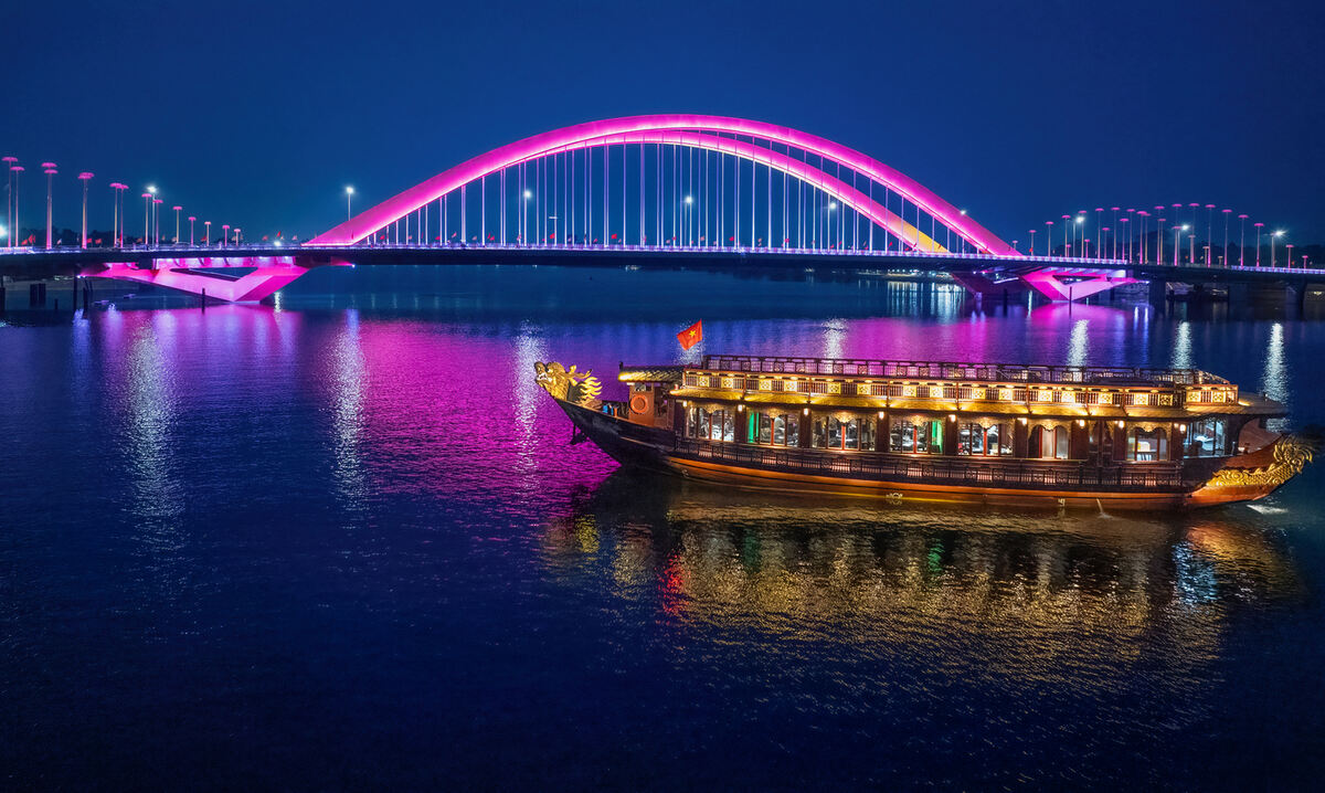 Huertiage – Experience A Heritage Boat On The Contemporary Flow - Main Image