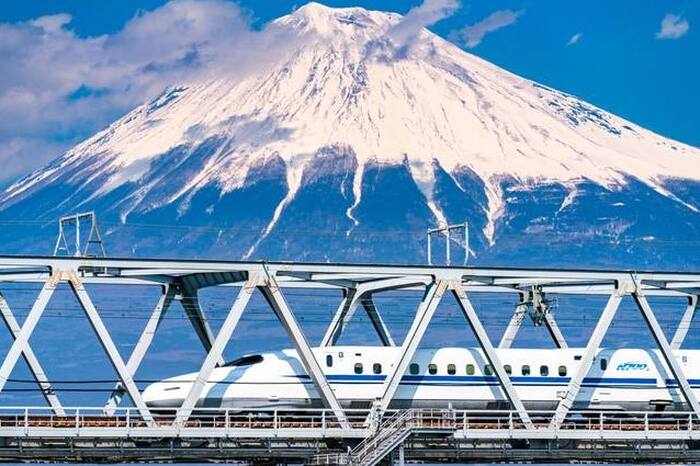 Mt. Fuji I Line: A one-day tour of the Mt. Fuji-Hakone Shinkansen bullet train. - Main Image