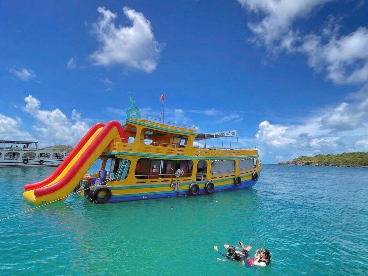 Snorkeling & Fishing in the South Island - Main Image