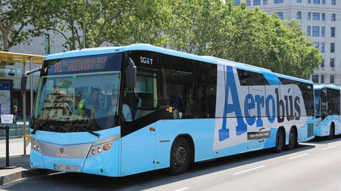 Barcelona El Prat Airport to/from Plaça de Catalunya Bus Ticket Transport Passes - Main Image