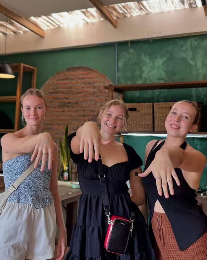 7fbde8fa-a763-4816-880d-a38d0939add6_alt