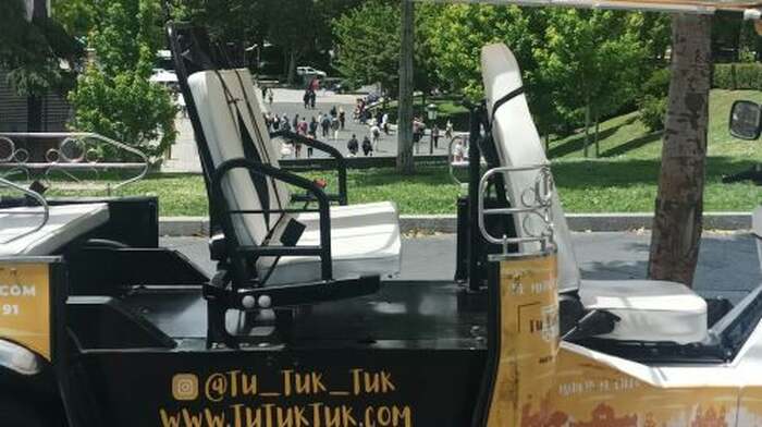 Madrid: Tuk Tuk City Tour Day Tours - Main Image