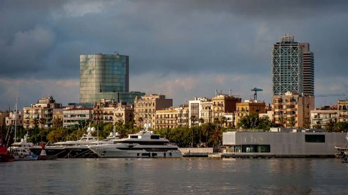 Las Golondrinas cruise sightseeing - Main Image