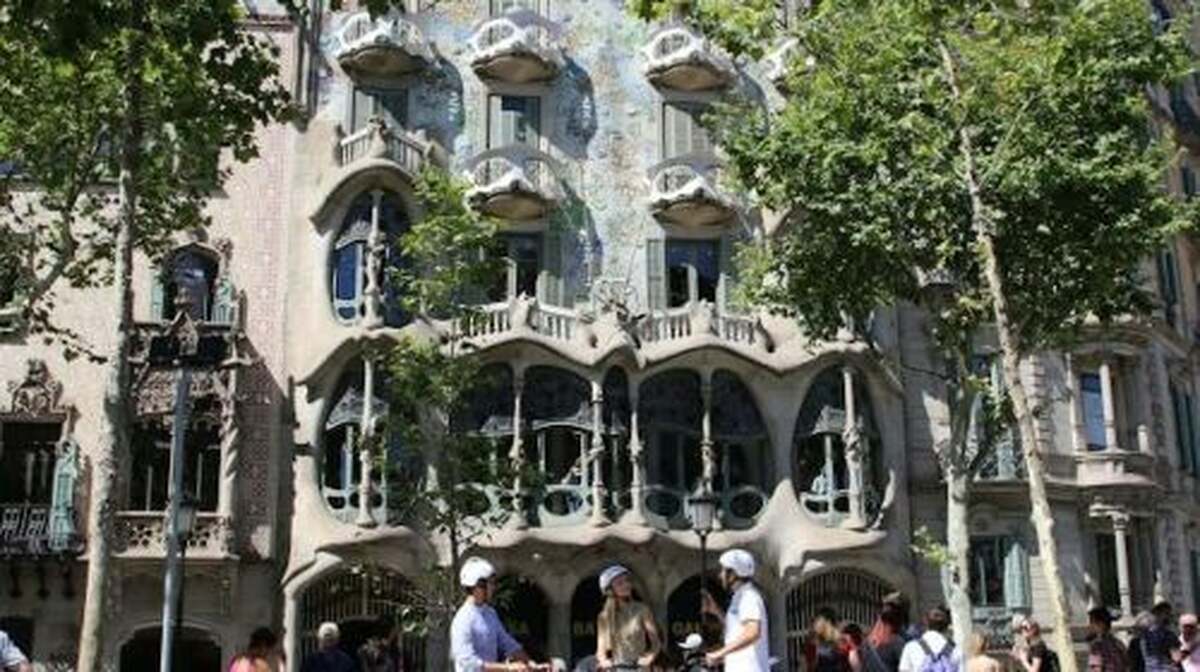 Barcelona: Gaudí Segway Tour - Main Image