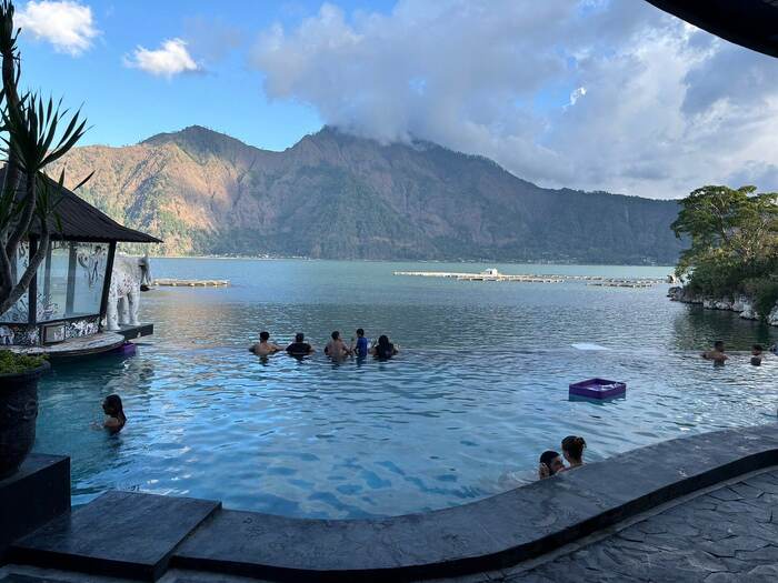 ddebf4b0-abf9-4689-9156-112515f54da2_alt