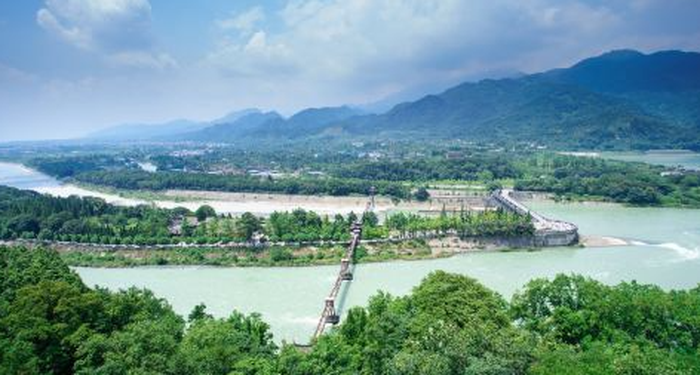 Dujiangyan Scenic Area Private Guided Tour Service Standard - Main Image