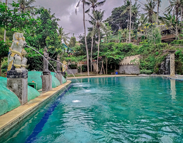 3e9ccc95-f000-4d4d-8986-c1ff9a191f03_alt