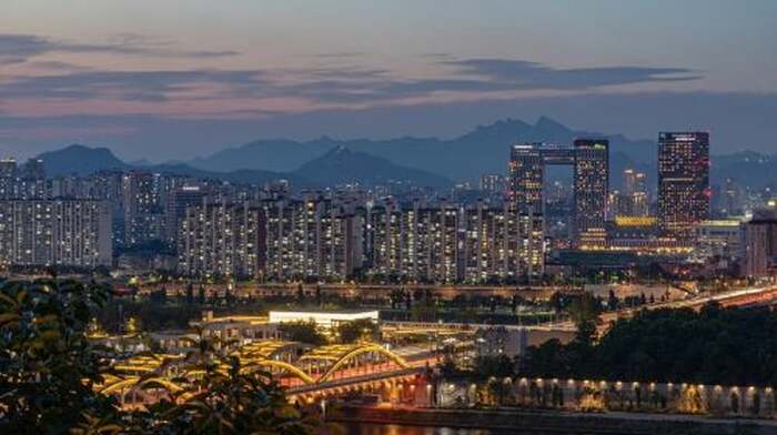Seoul Night Tour Highlights | Gwangjang Market: Traditional Market Food & a Han River Night View Stroll - Main Image