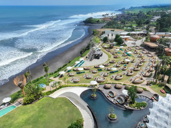 Nuanu Creative City 발견 및 Luna Beach Club 탈출
