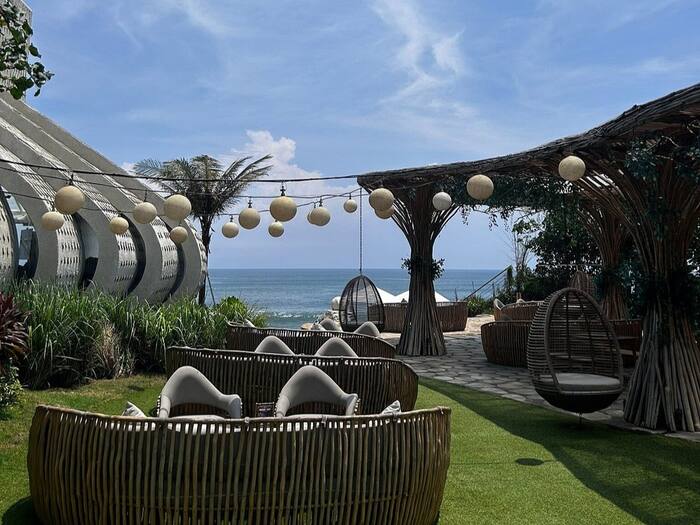 afd9812a-992e-4363-9ea2-23a9a18e3cd3_alt