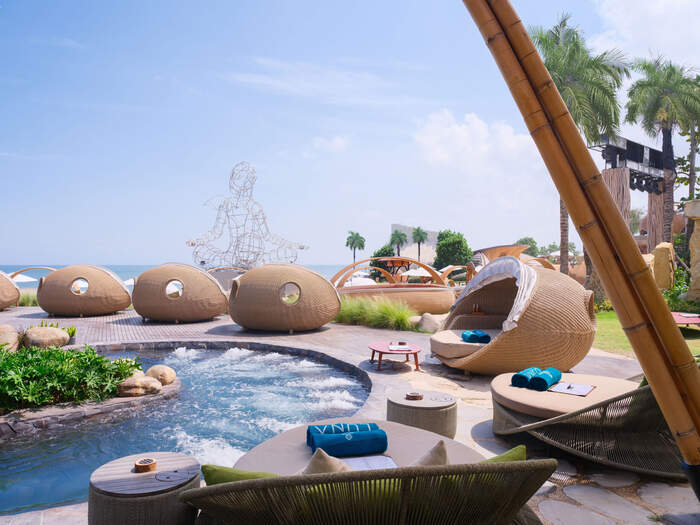 cc48394e-cb9e-4b3d-895c-d05f0ca1c2fb_alt