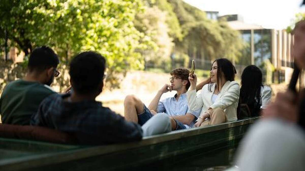 Oxford University | Punting Tour Day Tours - Main Image